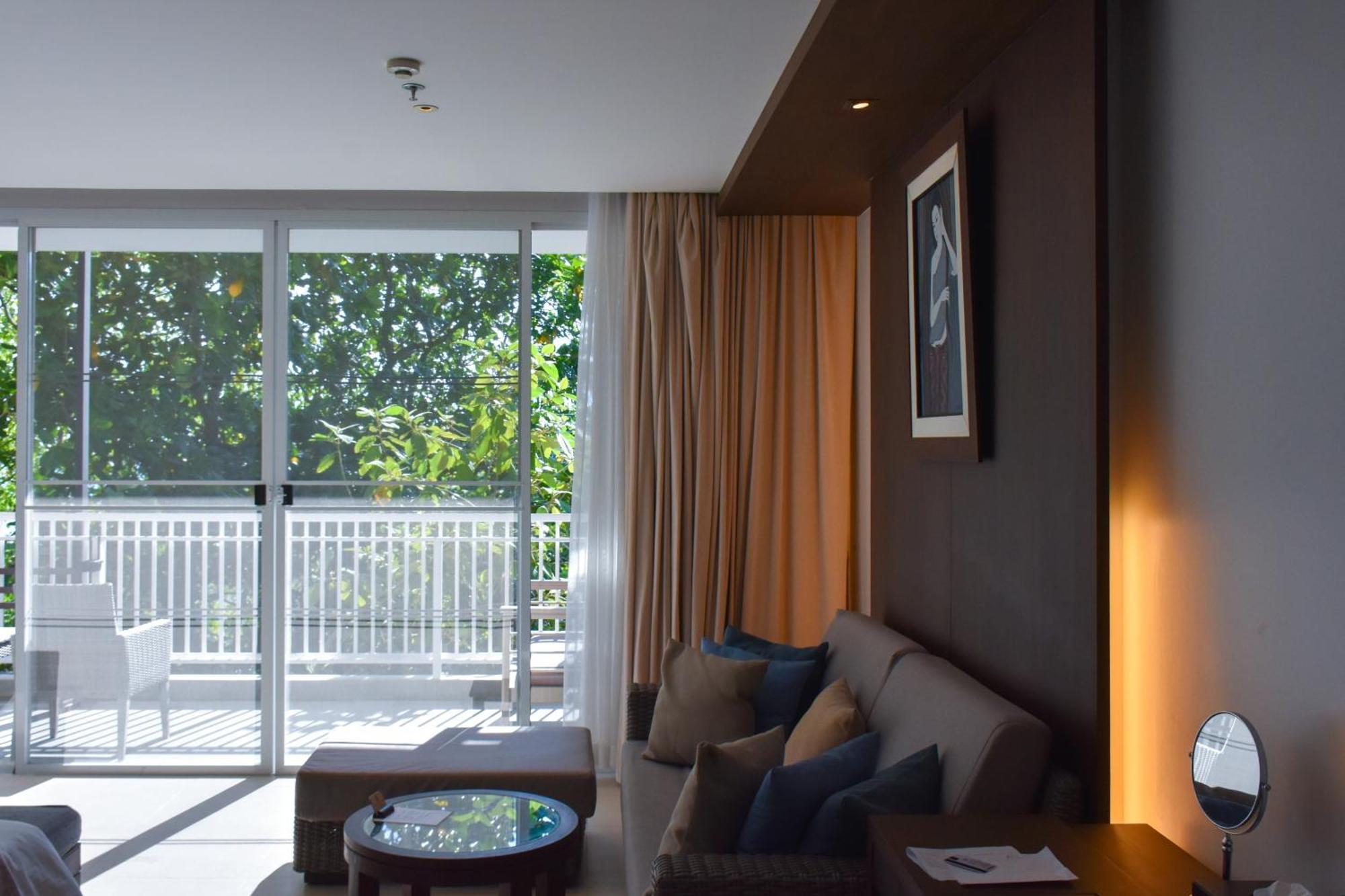 Junior Suite Limited View Annex Wing,1598895689:JPEG